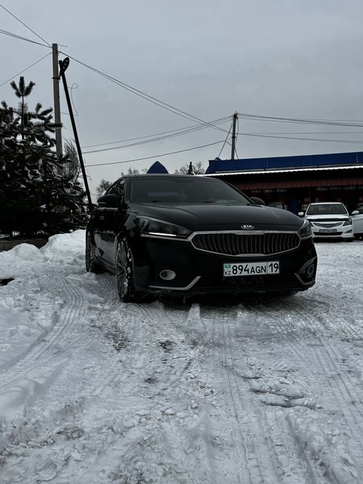 Kia k7………………………………………..