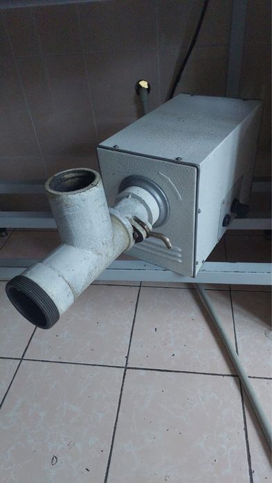 Производственная мясорубка 220V