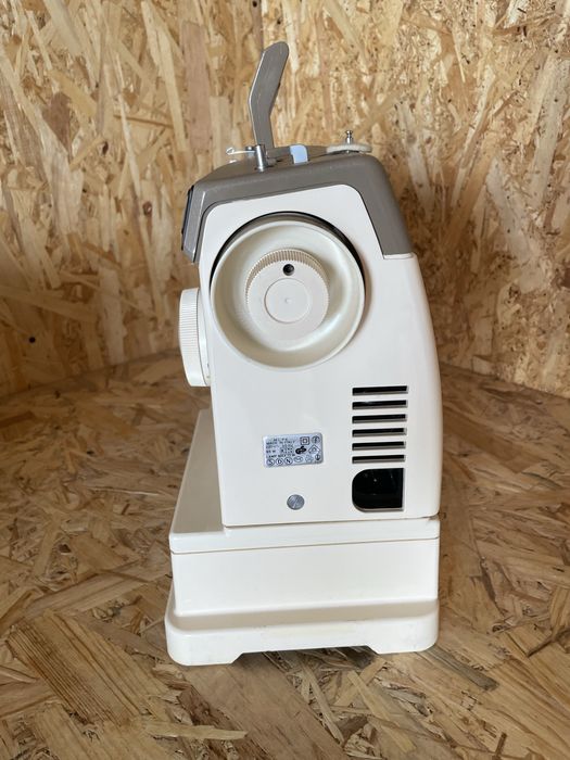 Masini de cusut singer /privileg