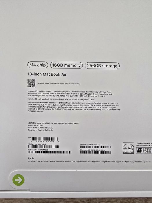Лаптоп APPLE MacBook Air 13.6" (2025)Макбук.НОВ! НЕРАЗОПАКОВАН!