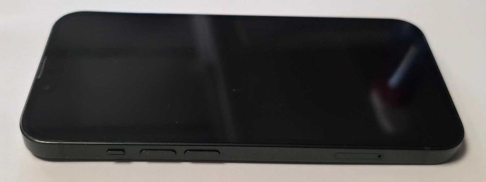 Iphone 13 128GB battery health 77%