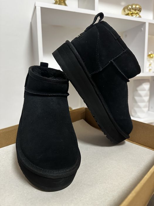 UGG ultra mini classic
