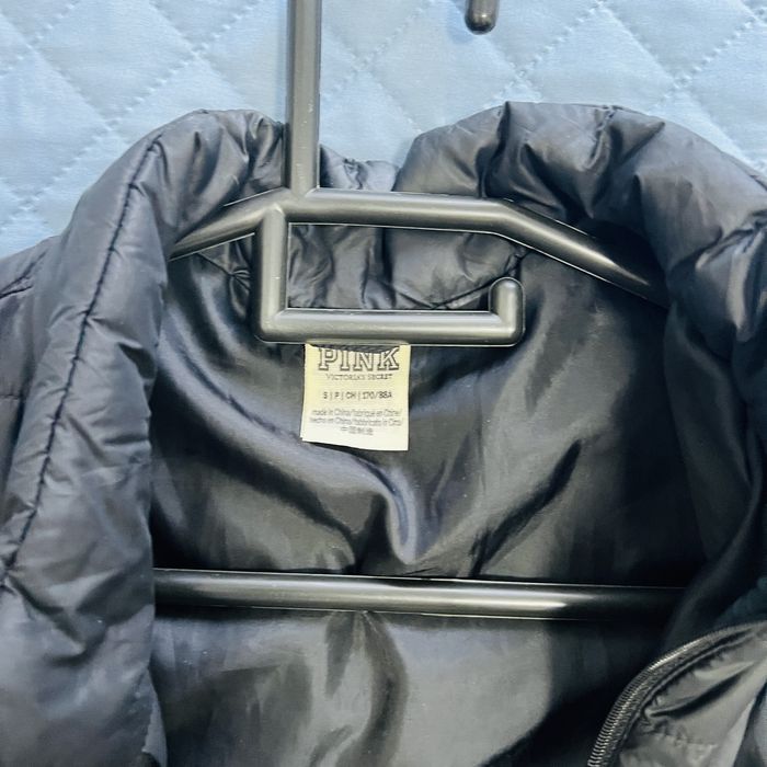 Куртки брендовые.