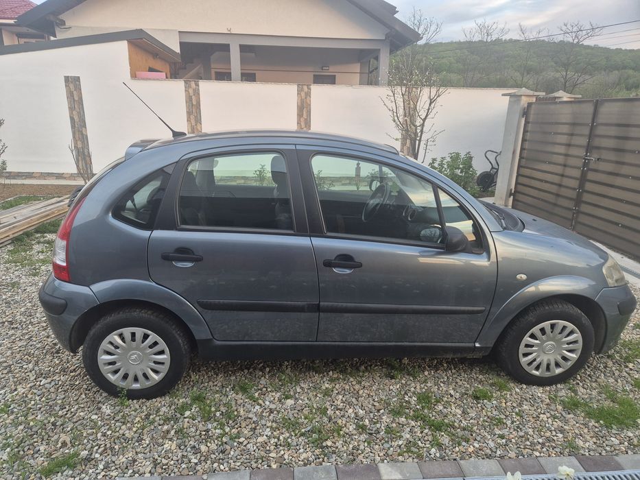 Citroen C3 , motor 1,4 benzină, an  fabricație  2006.