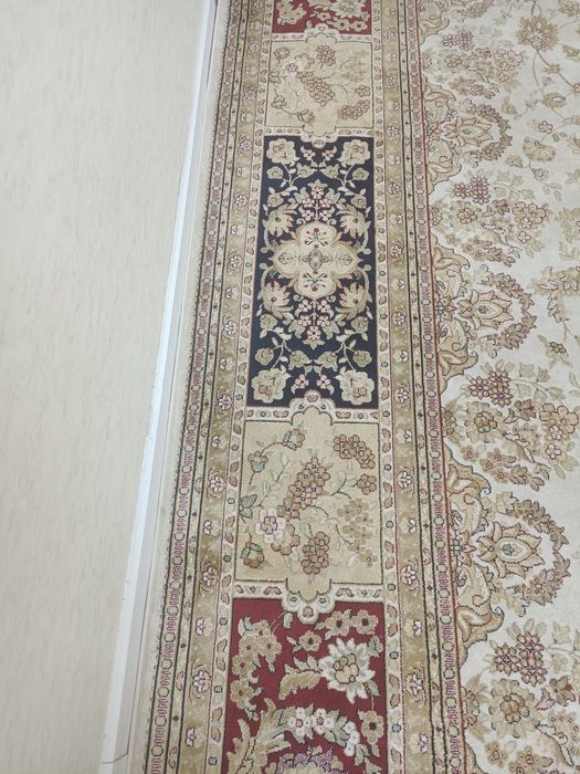 Продам большой ковер б/у