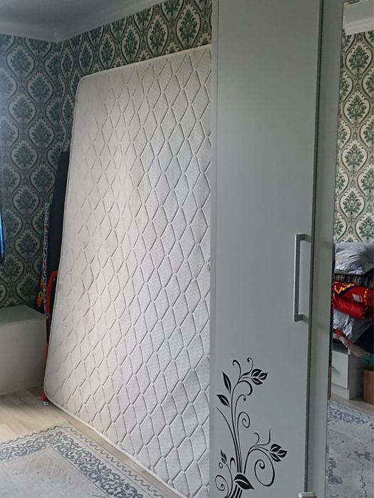 Продам 4-х комнатную квартиру