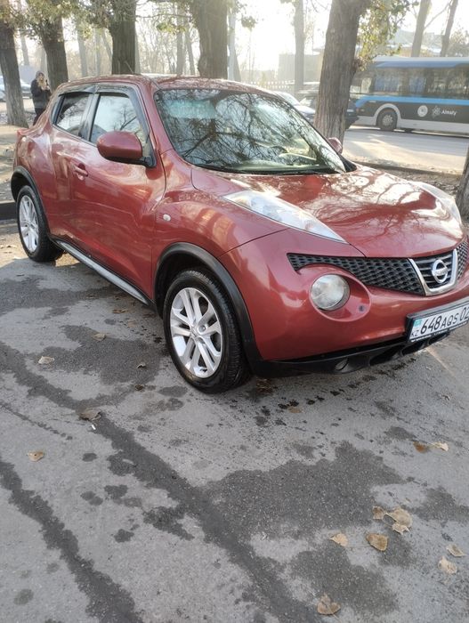 Ниссан жук кроссовер