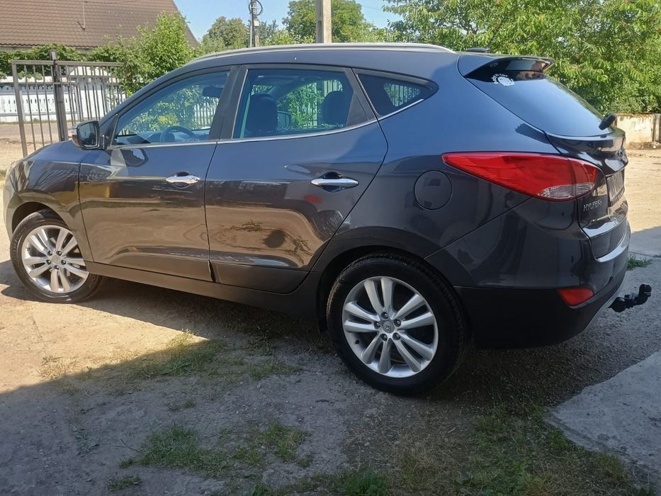 HYUNDAI ix35 2011 — imagine 2