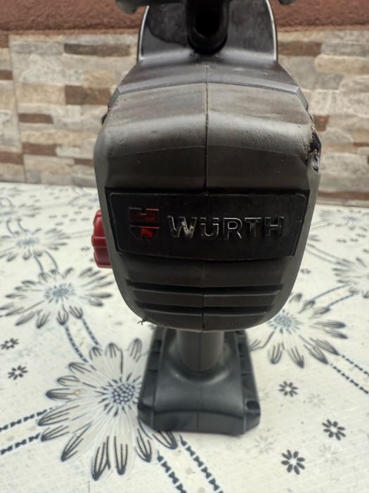 Акумулаторен пистолет за силикон WURTH