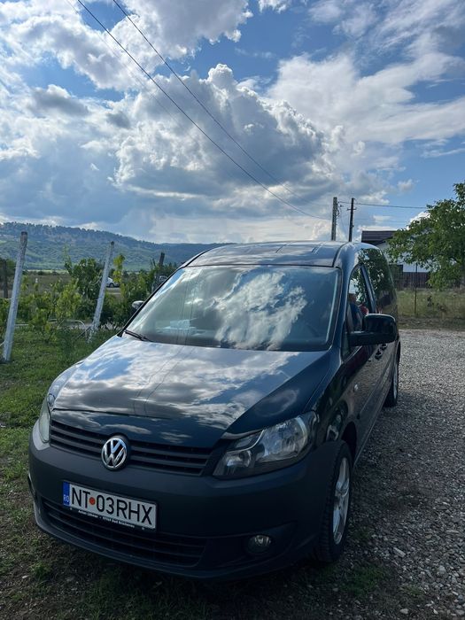 VW Caddy Maxi 1.6 TDI 105 CP, 7 locuri, 2012, cutie manuală