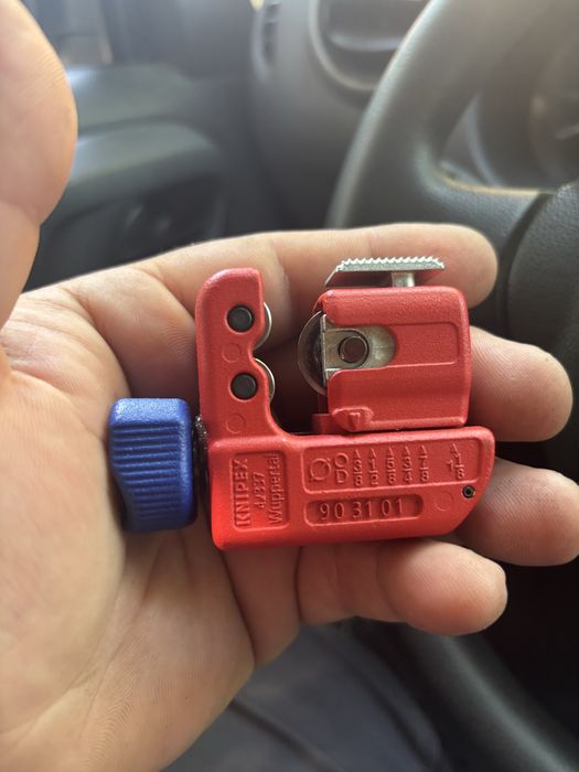Тръборез KNiPEX