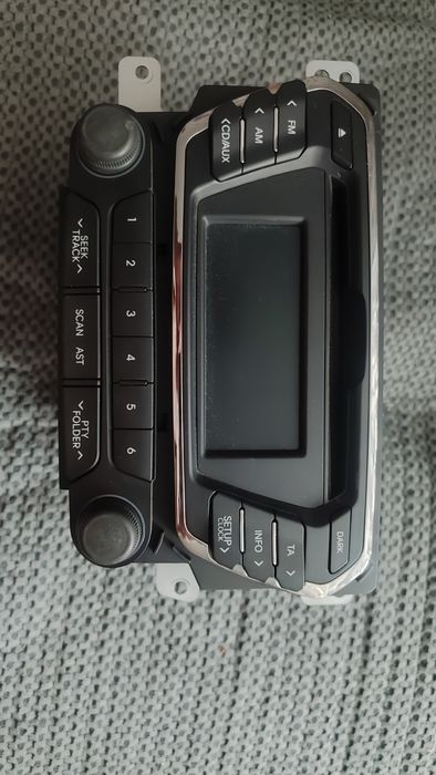 Продаю автомагнитолу КИЯ РИО 3