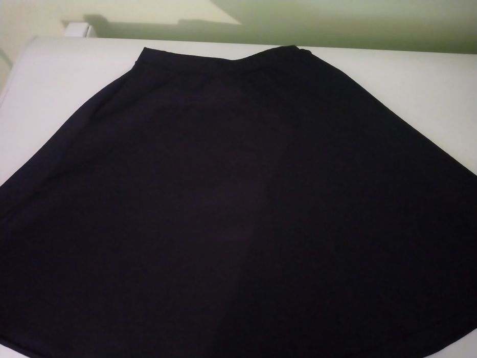 Продам школьные юбки