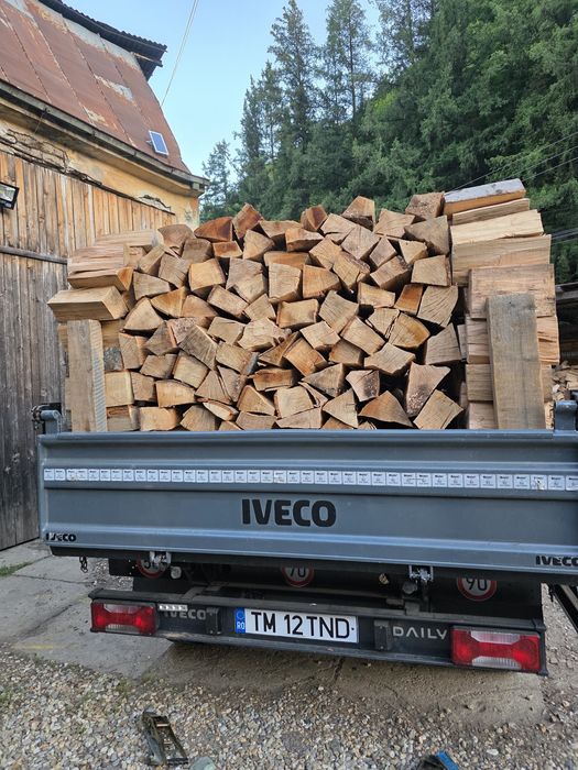 Ofertă! S.C.vinde lemn de foc tăiat si spart 350 lei/ metrul ster
