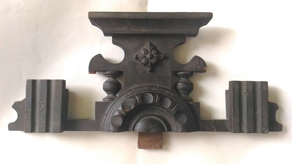 Ceas. Ornament lemn cutie pendula sec. 19