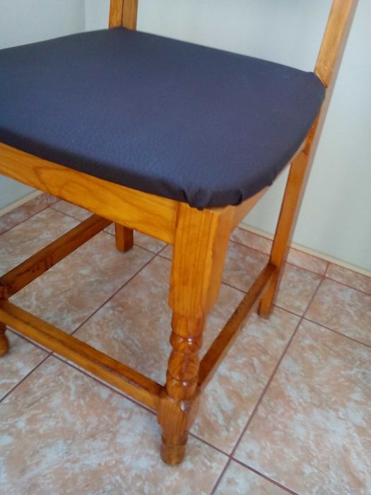 Чамов трапезен стол