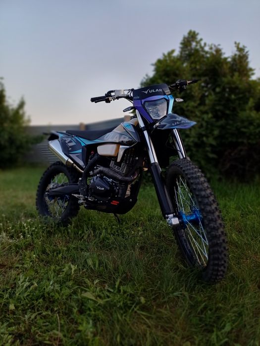 Эндуро мотоцикл 250cc ULAR A7