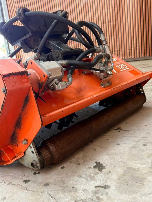 Mecomag | Cap de tocare vegetatie atasare la buldo UT 125 Agrimaster - Utilizat