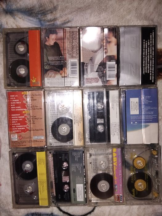 Аудио касетки с фолк и поп