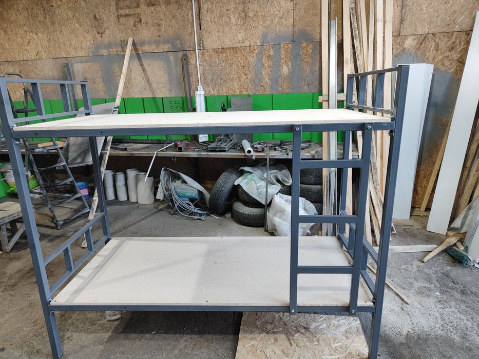 Кровать двухъярусная