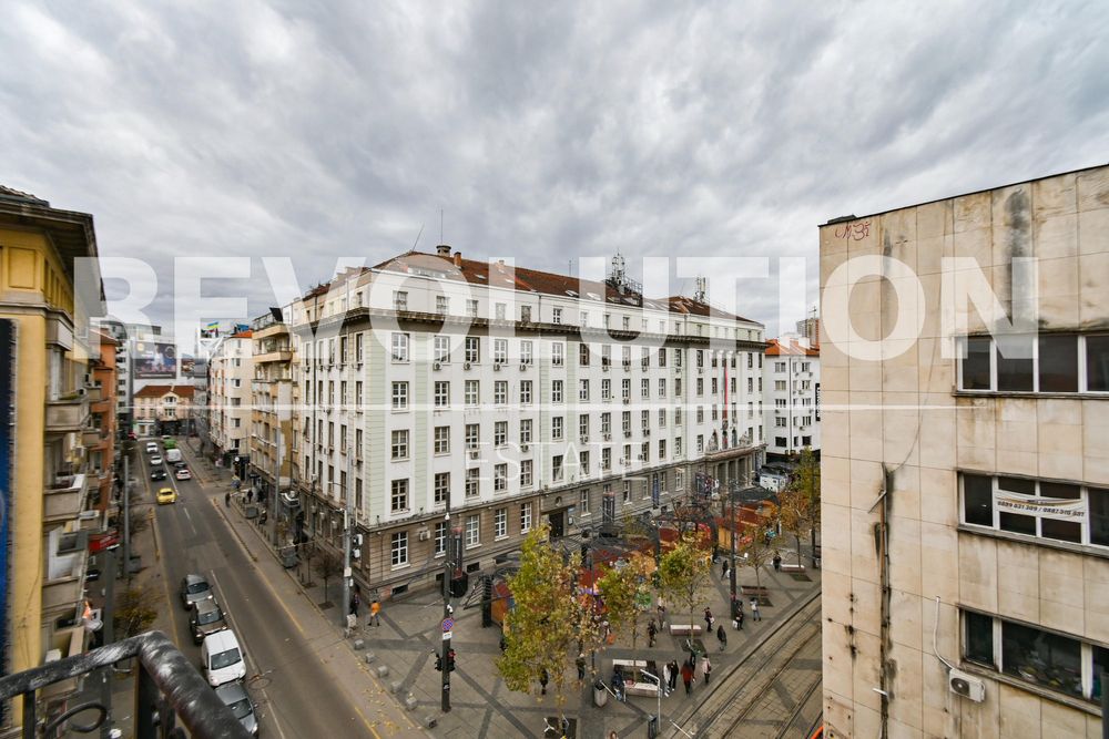 Дава се под наем Тристаен апартамент в София, Център - 96 кв.м за 1500 € - Снимка #11