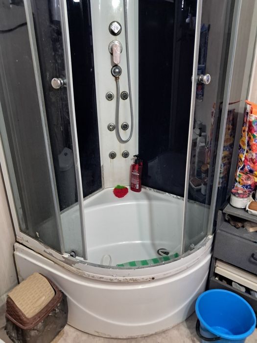 Продам душевую кабину