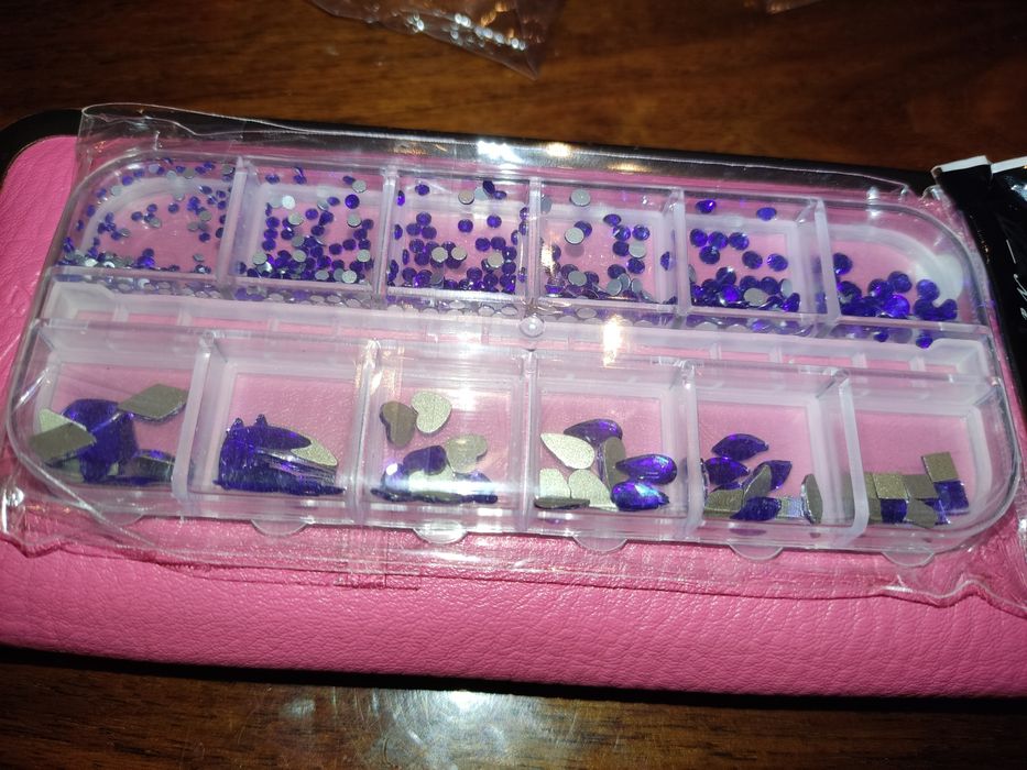 Стразы 3D акриловые хрустальные DIY для ногтей ,макияжа,3 штуки