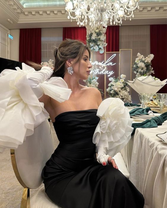 Платье с перчатками