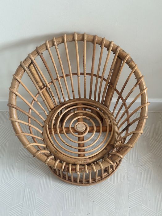 Vând scaun din ratan