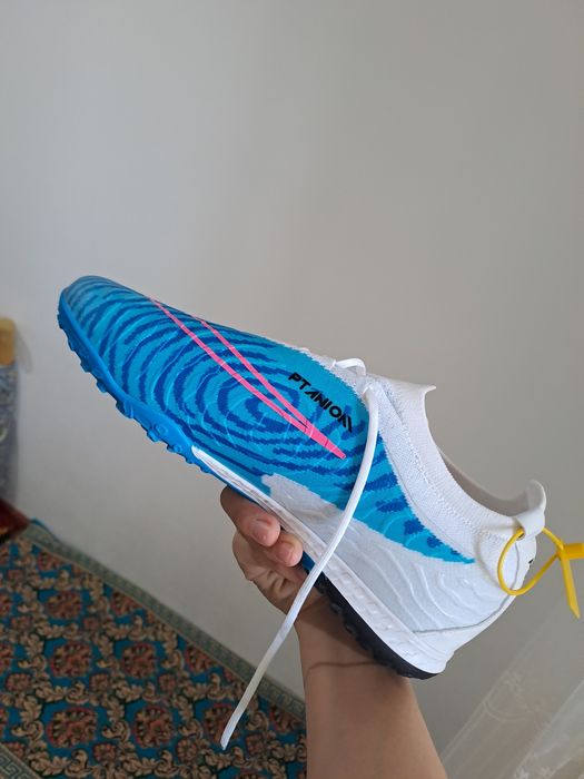 сороконожкий найк