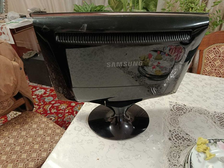 Монитор Samsung T190