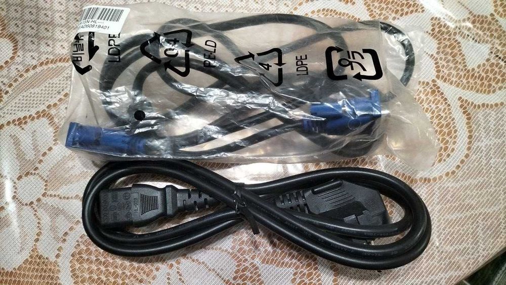 Монитор BENQ FP93G X. Б\У. Отдам вместе с кабелями