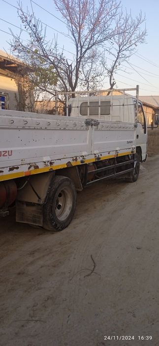 Zavoditiskoy Isuzu bartavoy sotiladi