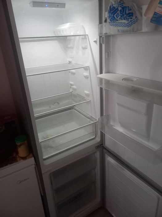 Ladă frigorifică 1000 lei,vând urgent,lada funcționează perfect !