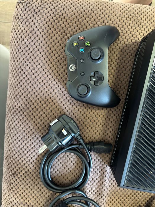 Xbox one 500gb комплект