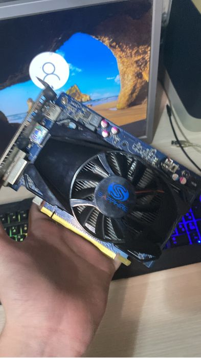 Видеокарта AMD Radeon HD6670