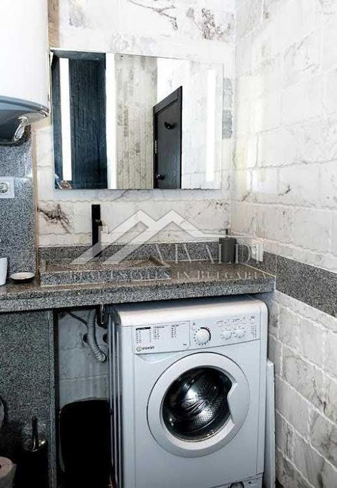 Дава се под наем Двустаен апартамент в Варна, Център - 65 кв.м за 648.21 € - Снимка #13