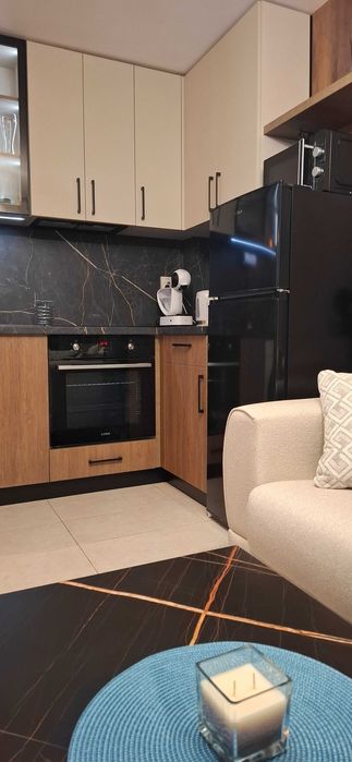 Дава се под наем Едностаен апартамент в Хасково, Център - 30 кв.м за 81.6 € - Снимка #4