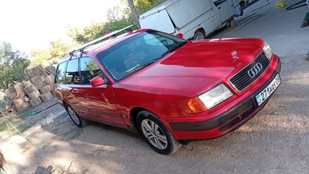 Продаю ауди с4 универсал