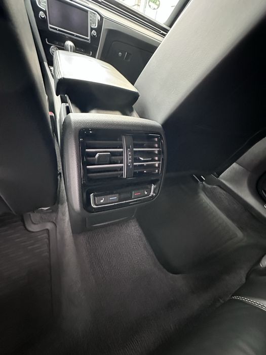 Passat B8 vand sau schimb