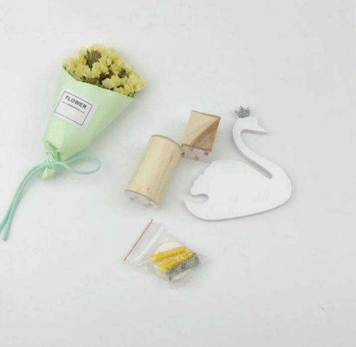 Стильная вешалка/ крючок лебедь