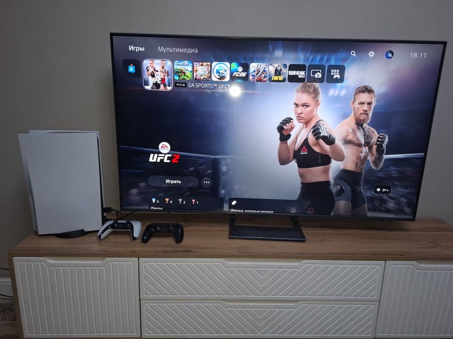 Продаётся PS5 с играми.