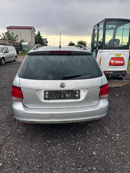 Dezmembrez dezmembrari golf5/6 break 1.9 BLS