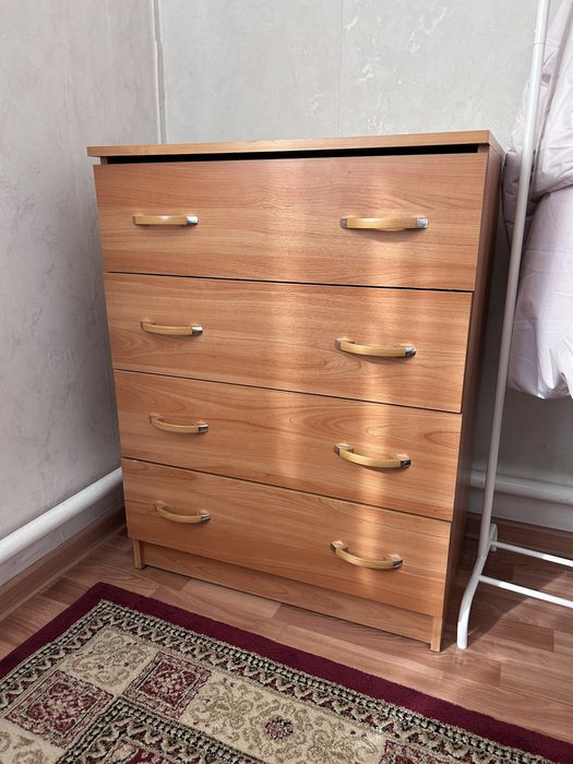 Продам комод и кровать