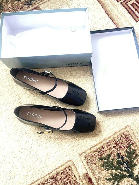 туфли Farinni 38 р лаковые