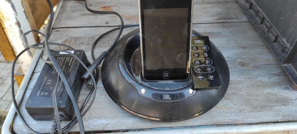 Jbl преносима колонка