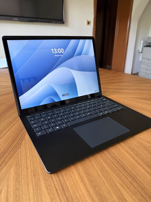 Laptop premium Microsoft Surface Laptop 5 Business, i5 Gen 12, 16GB RAM, touchscreen