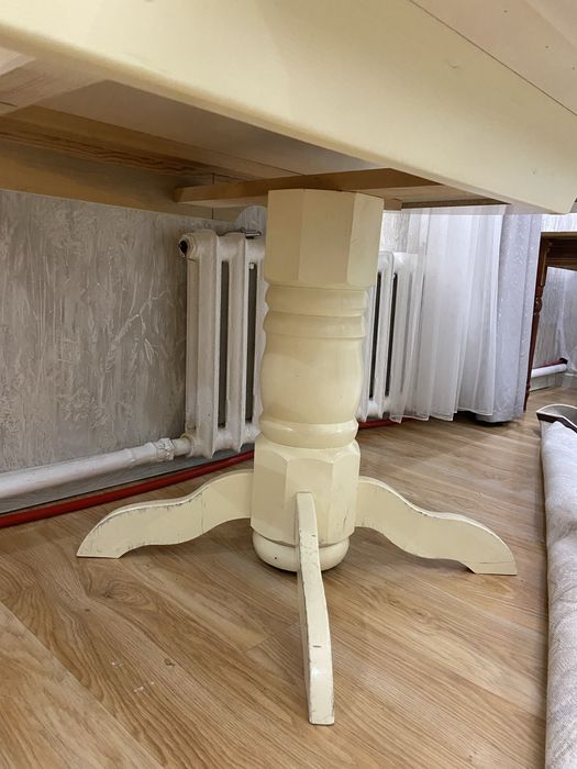 Срочно продам стол