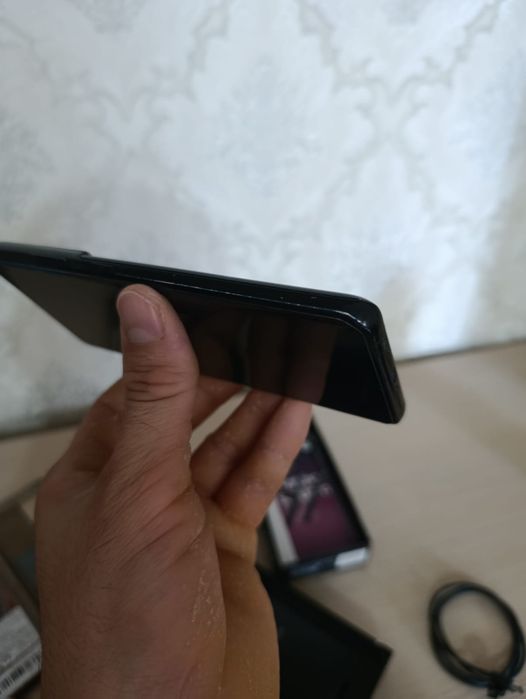 Продаётся Samsung Galaxy s21 ultra