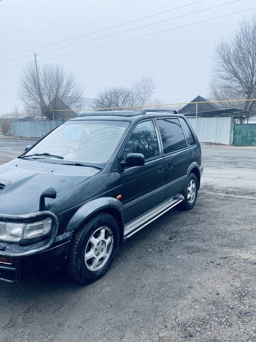 Машина MITSUBISHI RVR 1994г.
